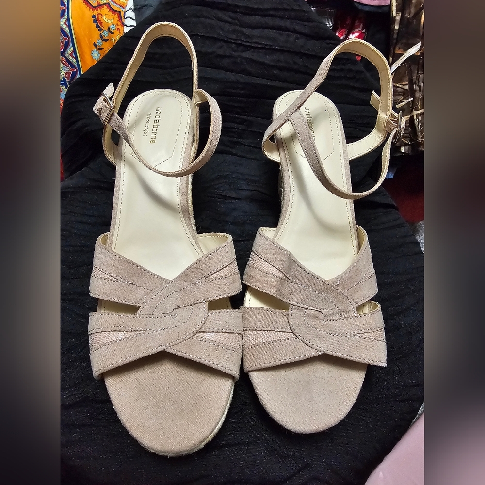 Womens Liz Claiborne wedge sandles size 9.5